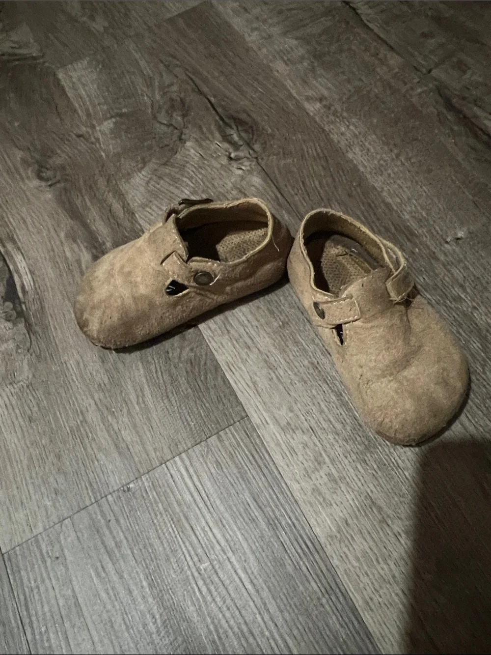 Guc  potatoe shoes  by Ruizu Size (8toddler)
